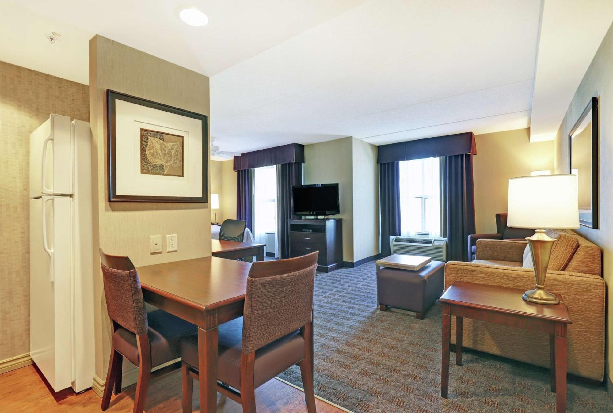 Homewood Suites By Hilton Cambridge-Waterloo, Ontario Bagian luar foto