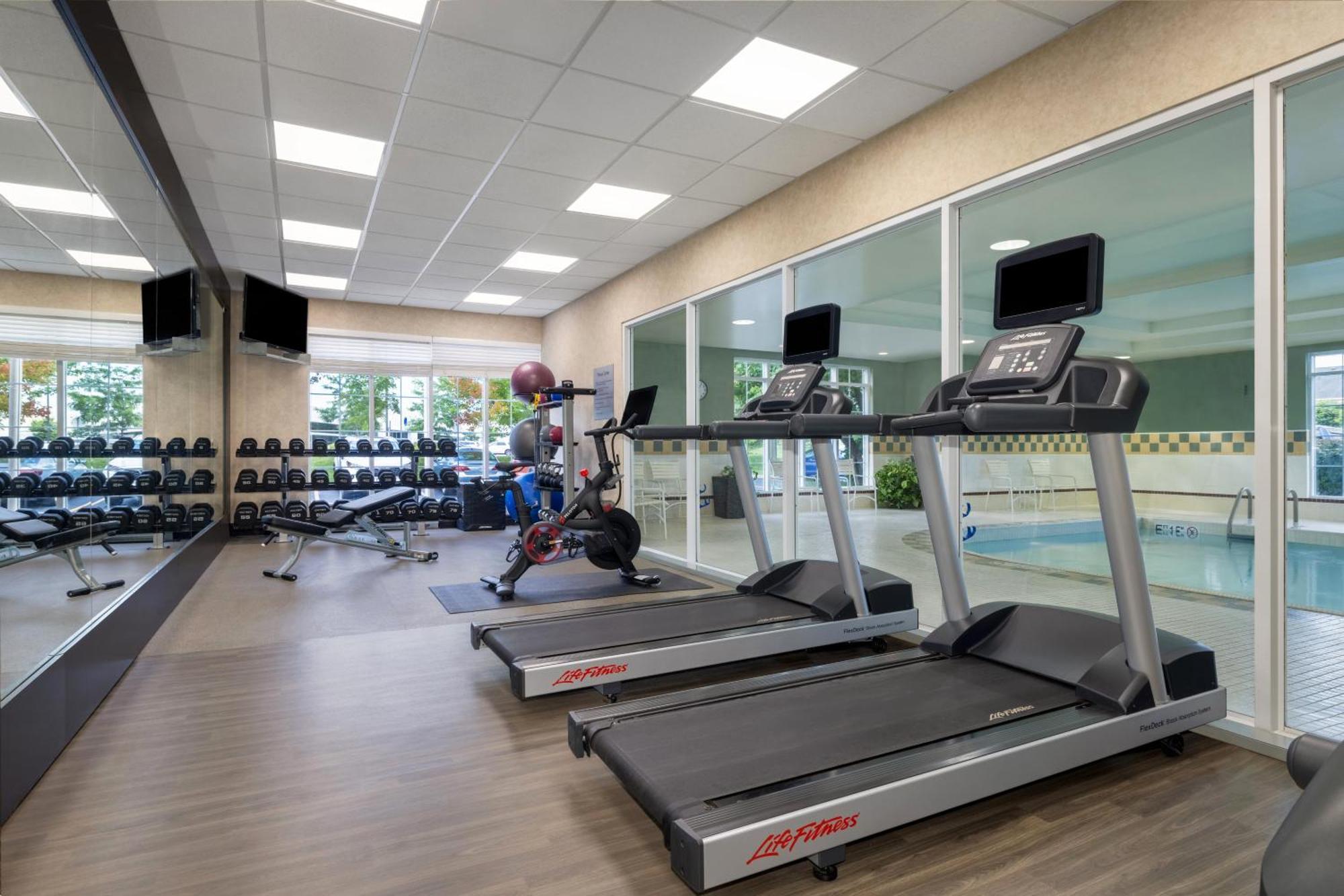 Homewood Suites By Hilton Cambridge-Waterloo, Ontario Bagian luar foto